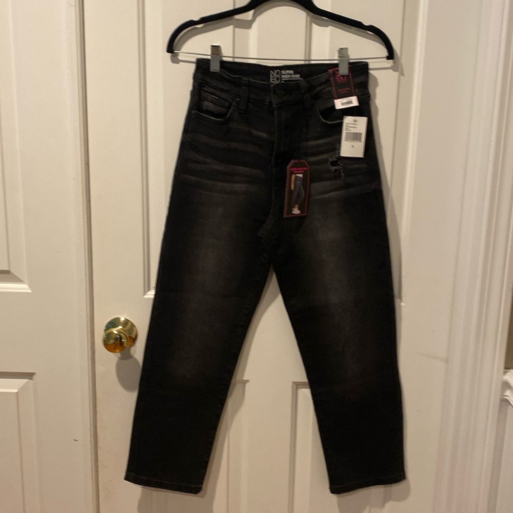 NWT No Boundries Super high rise black size 5 jeans.